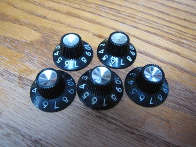 Perillas amplificador Fender Blackface 1963-67.........VENDIDO INDIVIDUALMENTE... Bonito Foto 1 de 4