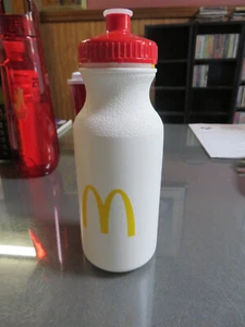 NEU McDonald’s White Event 20 Unzen 7" große Wasserflasche - Bild 1 von 2