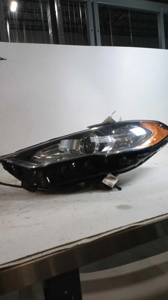 Used Left Headlight Assembly fits: 2017 Ford Fusion halogen w/LED accent Left Gr - Image 1 of 4
