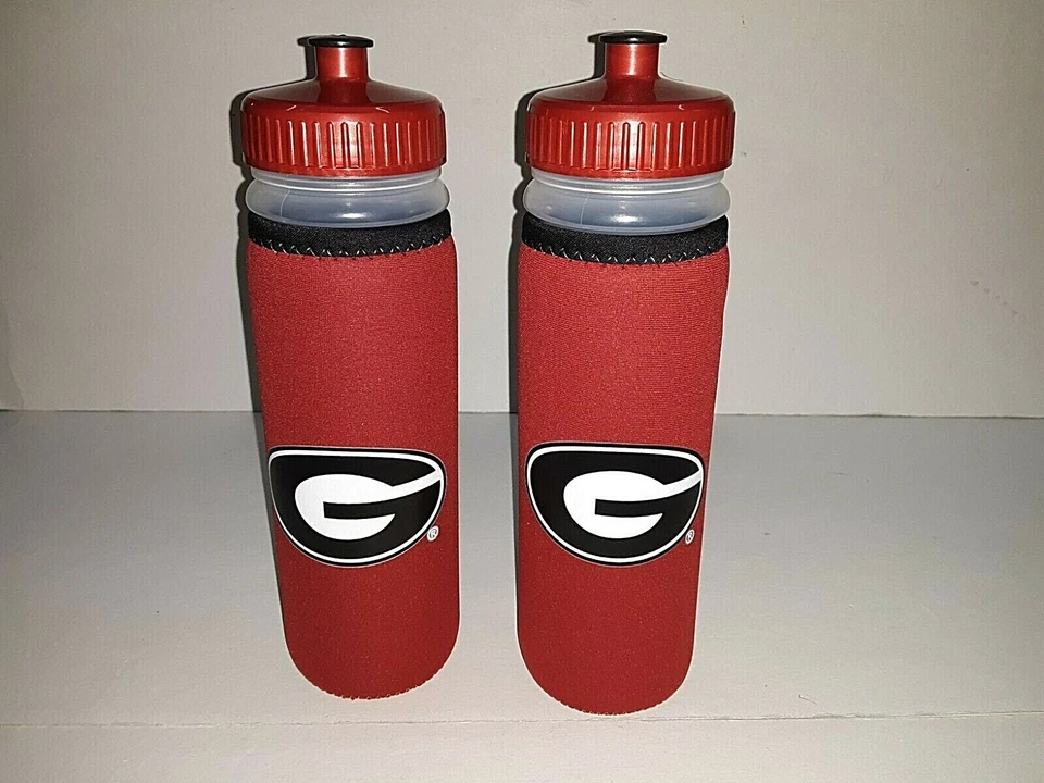 Botella de agua de plástico Georgia Bulldogs 22 oz con cubierta de neopreno (juego de dos) Foto 1 de 4