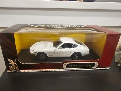 Road Signature 1:18 Scale Die-cast Car 1970 Datsun 240Z White - Image 1 of 4