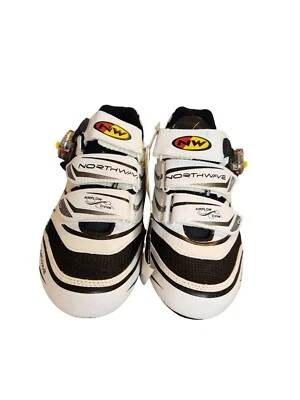 Zapatillas de ciclismo Northwave sistema de flujo de aire refuerzo de carbono 3 pernos unisex Foto 1 de 4