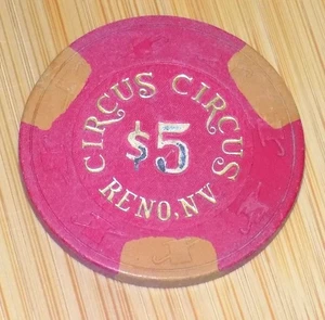 Casino Chip Circus Circus $5 Reno Nevada Gaming Poker Gambling Collectible NV - Picture 1 of 3