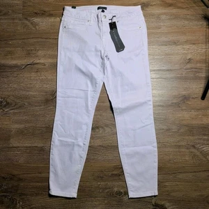 NWT Bebe Solid White Womens Size 29 Ankle Straight Stretch Jeans $89 - Picture 1 of 9