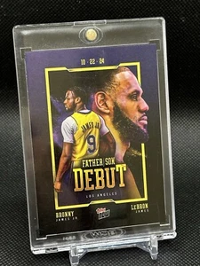 Tarjeta de baloncesto debut LeBron James/Bronny James 2024-25 Topps Now padre/hijo - Imagen 1 de 3
