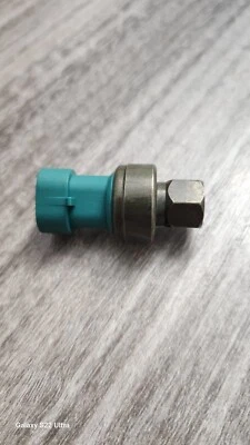 1472 Airsource Pressure Switch for Kenworth / Peterbilt - Image 1 of 3