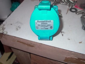 NEW OLD STOCK RUSSELLSTOLL 3F04O4RECEPTIACLE 30A-304/480V60HZ - Picture 1 of 3
