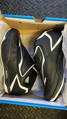 New Shimano SH-AM45 Mountain Bike Cycling Shoes Black/White SPD EU 44 (UK9-9.5) - Image 1 of 3