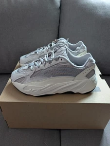 Adidas Yeezy Boost 700 V2 Static grau weiß Gr. 37 1/3 US 5 UK 4.5 NEU OVP ✅ - Bild 1 von 8