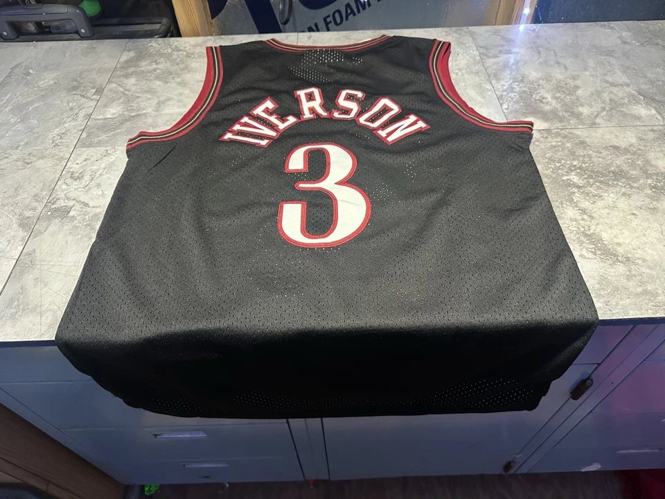 Camiseta deportiva Allen Iverson The Answer Philadelphia 76ers Sixers negra grande nueva con etiquetas para hombre Foto 1 de 3