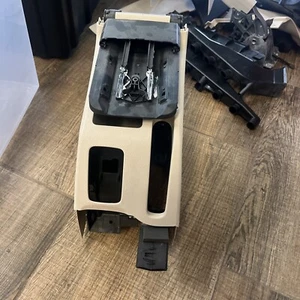 VW EOS 2006-2010 ARMREST CENTER CONSOLE BEIGE 1K0864207D 1Q0864251E - Picture 1 of 3