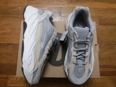 Adidas Yeezy Boost 700 V2 Crema GY7924 Talla 12 NUEVO DS. EN MANO. ENVÍO RÁPIDO Foto 1 de 4