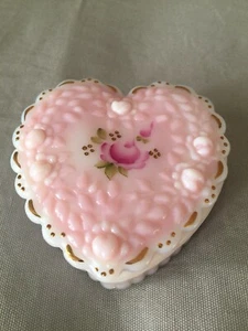 Fenton Art Glass Rosaline Ribbed Heart Trinket Box - Picture 1 of 5