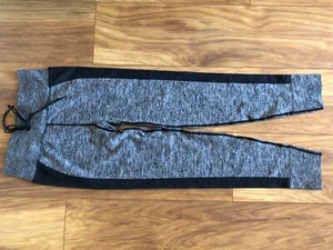 VICTORIA'S SECRET PINK SEAMLESS LEGGINGS GREY SIZE M MEDIUM AR0436 010 TRAINING - Picture 1 of 9