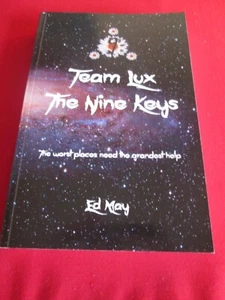 TEAM LUX: THE NINE KEYS - ED MAY SIGNED PB - Picture 1 of 2