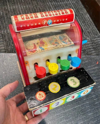 Caja registradora de juguete Fisher Price #972 de colección (madera) incluye 3 monedas originales - HN Foto 1 de 4