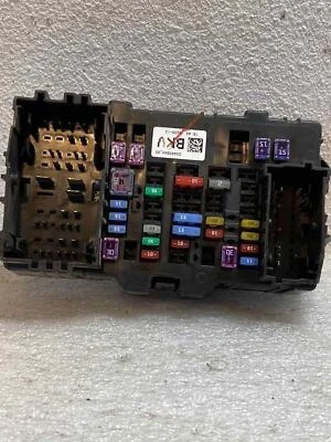 GMC SIERRA 1500 2015 cabina delantera derecha caja de relé de fusibles 23443944_02 (ver fotos) Foto 1 de 4