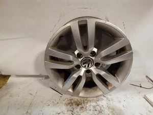 Used Wheel fits: 2015 Volkswagen Tiguan 16x6-1/2 alloy Grade B - Picture 1 of 4