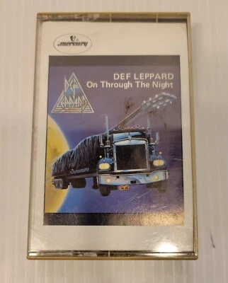 Def Leppard On Through The Night Cassette Tape & Case 1986 Heavy Metal PolyGram Foto 1 de 3