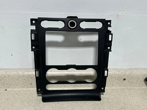 Ford Mustang 2005-2009 tablero radio centro embellecedor bisel aire acondicionado control de calefacción OEM - Imagen 1 de 2