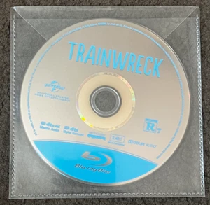 NEW TRAINWRECK (2015) - Blu-ray disc only in clear plastic envelope / no case - Picture 1 of 3