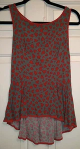 Womans Xhileration medium top red and gray with hearts zip up back - Picture 1 of 3
