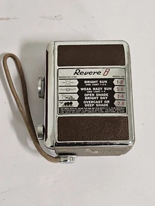 Vintage Revere 8 Model 40 8mm Wind Up Magazine Cine Movie Camera - Picture 1 of 6