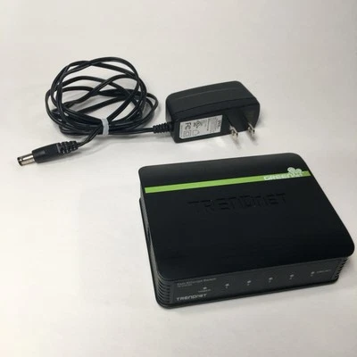 TRENDnet 5-Port 10/100 Mbps GREENnet Ethernet Switch Te100-s5/A - Image 1 of 4