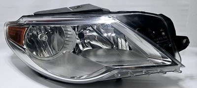 Bisel de faro pasajero derecho OEM 2013-2017 VOLKSWAGEN CC 3C8 941 006 F usado Foto 1 de 4