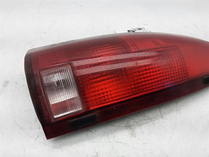 Luz trasera izquierda conductor 90-00 Chevrolet 2500 05977867 Foto 1 de 4