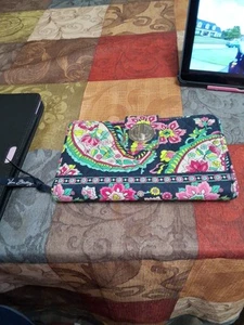 Vera Bradley Turn Lock Wallet-Petal Paisley RETIRED Pattern - Picture 1 of 6