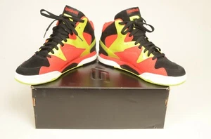 Reebok J95787 Scarpe da Basket Uomo, Nero/Arancione/Verde Taglia 8,5 NUOVE  - Foto 1 di 5