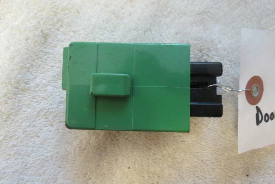 Mazda MPV Millenia 1996 1997 1998 cerradura de puerta temporizador relé BCID 67830 OEM 1866C Foto 1 de 4