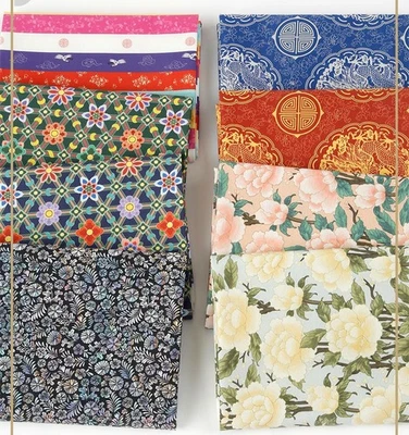 Tela Dancheong Jagae de diseños tradicionales de Corea hecha en Corea por media yarda Foto 1 de 4