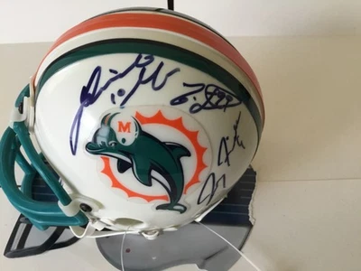 Minicasco firmado por Jason Taylor/Mare/Stephenson/Fiedler/McNown de los Miami Dolphins Foto 1 de 4