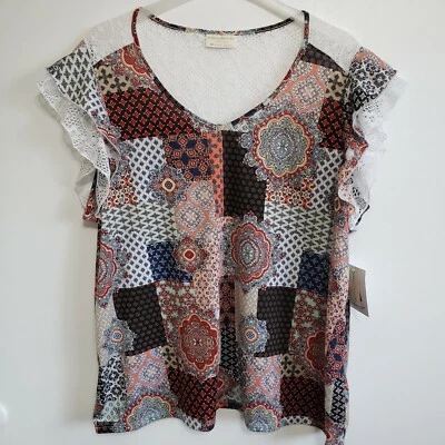 Bobbie Brooks 2X 拼布设计和蕾丝衬衫荷叶边帽袖子全新带标签 — 第 1/4 张图片