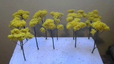 Высокие тени деревья светло-зеленый 6 дюймов высотой HO масштаб лот из 5 деревьев - Изображение 1 из 4