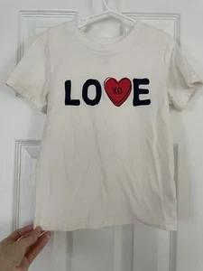 Cat & Jack LOVE Heart Valentine’s Day Boys Short Sleeve Shirt- size 5T- VGUC - Picture 1 of 5