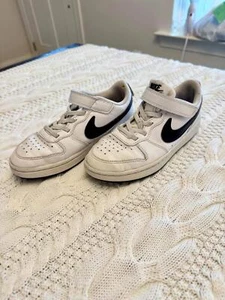 Nike 1Y boys black and white - Picture 1 of 4