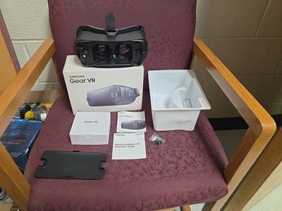 Samsung Gear VR Powered by Oculus - Missing USB Cord Rarely Used - Image 1 of 4