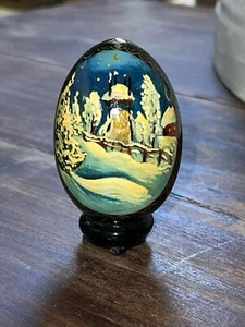 ARTE POPULAR RUSO De Colección Pintado a Mano ESCENA DE NIEVE Árboles Casa de Carretera Huevo Lacado - Imagen 1 de 5