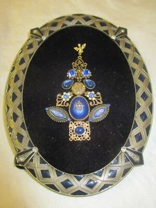 Burnes of Boston Frame Christmas Tree Collage of Costume Jewelry - Picture 1 of 6