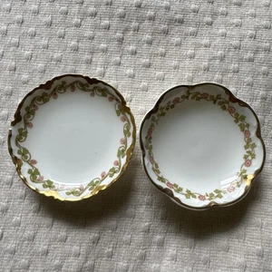2 Haviland Limoges Floral Butter Pats France Scallop Gold & Green Vine 3” - Bild 1 von 5