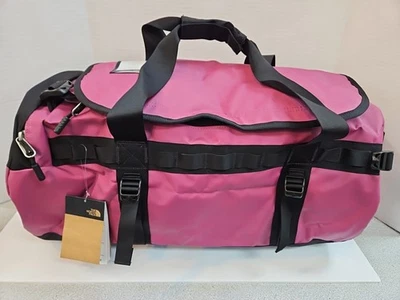 Bolso de Lona The North Face Base Camp 71 L Mediano. Cyber Berry/Rosa. Foto 1 de 4