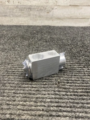 A/C Expansion Valve R134 Block Expansion Valve SH2201UL EX94410 - Image 1 of 4