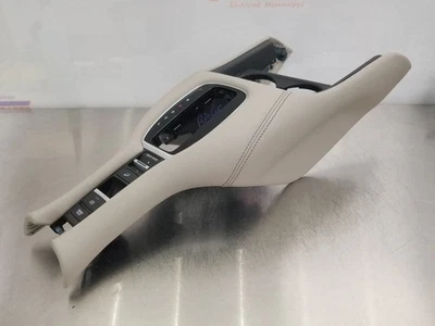 25 2025 HONDA HR-V EX-L ОТДЕЛОЧНАЯ ПАНЕЛЬ ЦЕНТРАЛЬНОЙ НАПОЛЬНОЙ КОНСОЛИ - Изображение 1 из 4