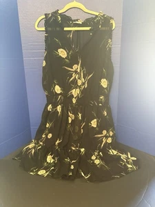 MAURICES XL Schwarz Blumen Rüschen Strampler Whimsy Goth Boho Chic Fairycore Style - Bild 1 von 7