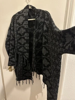 H&m Pancho - Image 1 of 2