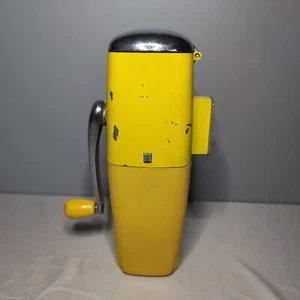 Trituradora de hielo manual vintage Rival Ice-O-Mat amarillo y cromado montaje en pared MCM retro - Imagen 1 de 12