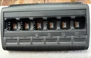 CARGADOR DE RADIO BIDIRECCIONAL MOTOROLA WPLN4211A 6 BAHÍAS - Imagen 1 de 4
